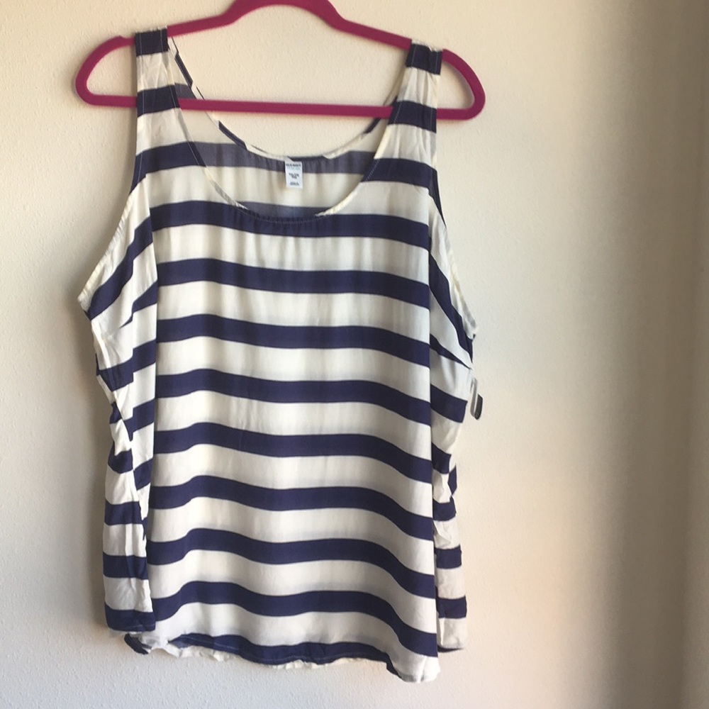 NWT Flowy Old Navy tank top